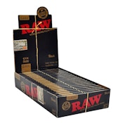 CLASSIC BLACK 1 1/4 ROLLING PAPERS
